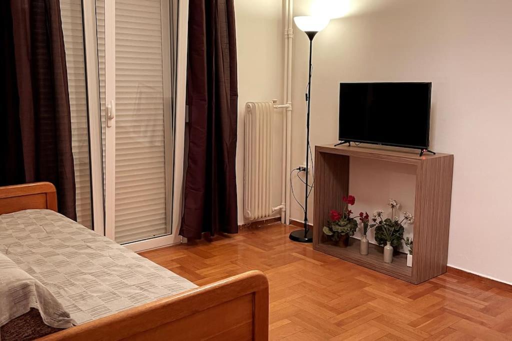 Lovely 1 Bedroom Apartment In Atene Esterno foto